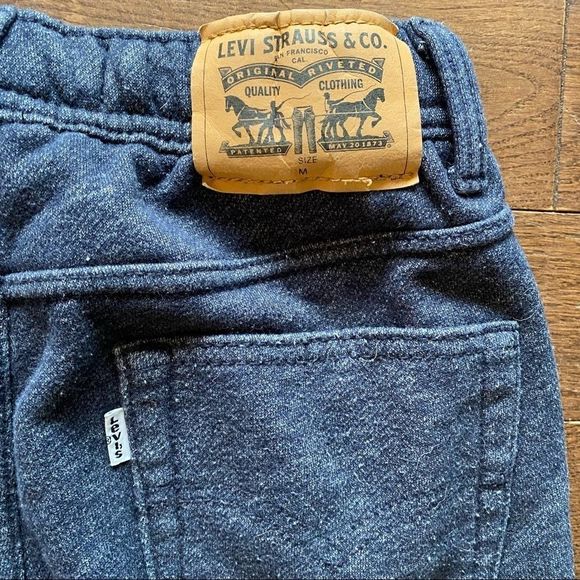✨50% OFF✨ Levi’s Joggers - Kids - Picture 7 of 12